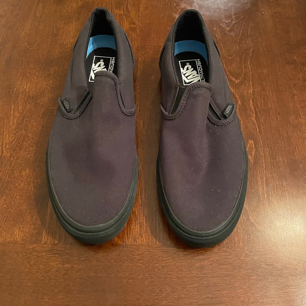 Men’s Black UltraCush Slip On Vans Size 10
